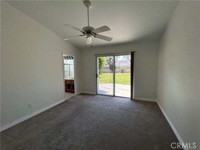 42401 Corte Villosa, Temecula CA: https://media.crmls.org/medias/19366f56-074f-41e9-8c4b-ba89425f5484.jpg