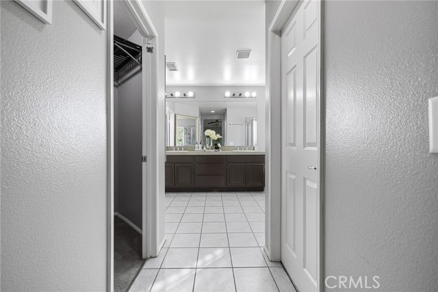 Detail Gallery Image 31 of 58 For 26426 Cardinal Dr, Canyon Country,  CA 91387 - 5 Beds | 4 Baths