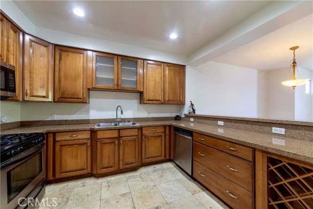 4568 W 1st Street, Los Angeles CA: https://media.crmls.org/medias/1937a50c-1e12-4cb4-8546-c0f401ae899a.jpg