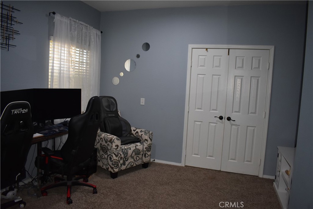 https://media.crmls.org/medias/1937dfba-7636-4e58-9983-b9b7531416ba.jpg?preset=X-Large