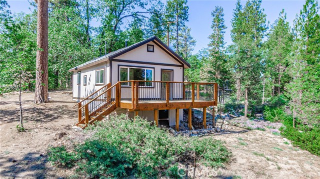 Detail Gallery Image 1 of 43 For 872 Hill, Big Bear Lake,  CA 92315 - 2 Beds | 1 Baths