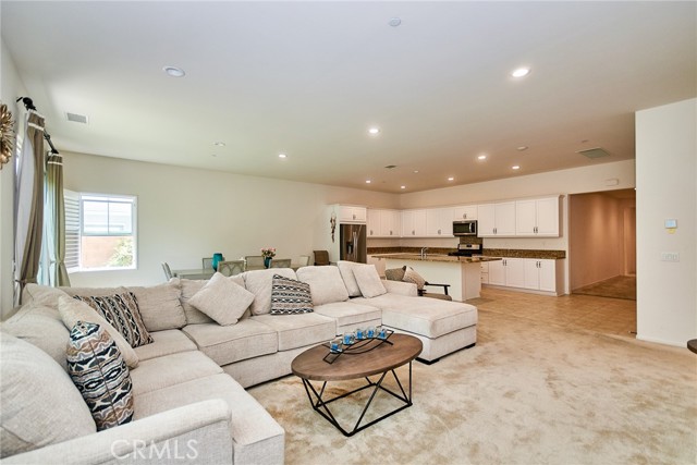 3125 S Claremont Drive, Ontario CA: https://media.crmls.org/medias/193803bb-8ae2-4794-9e05-9237d4e74f59.jpg