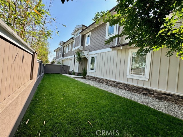 Detail Gallery Image 26 of 75 For 804 N Irena Ave #B,  Redondo Beach,  CA 90277 - 3 Beds | 2/1 Baths