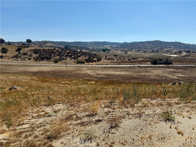 25 Juniper flats road, Nuevo CA: https://media.crmls.org/medias/1939b7b9-9817-4b31-bfc5-5661d3a8d415.jpg