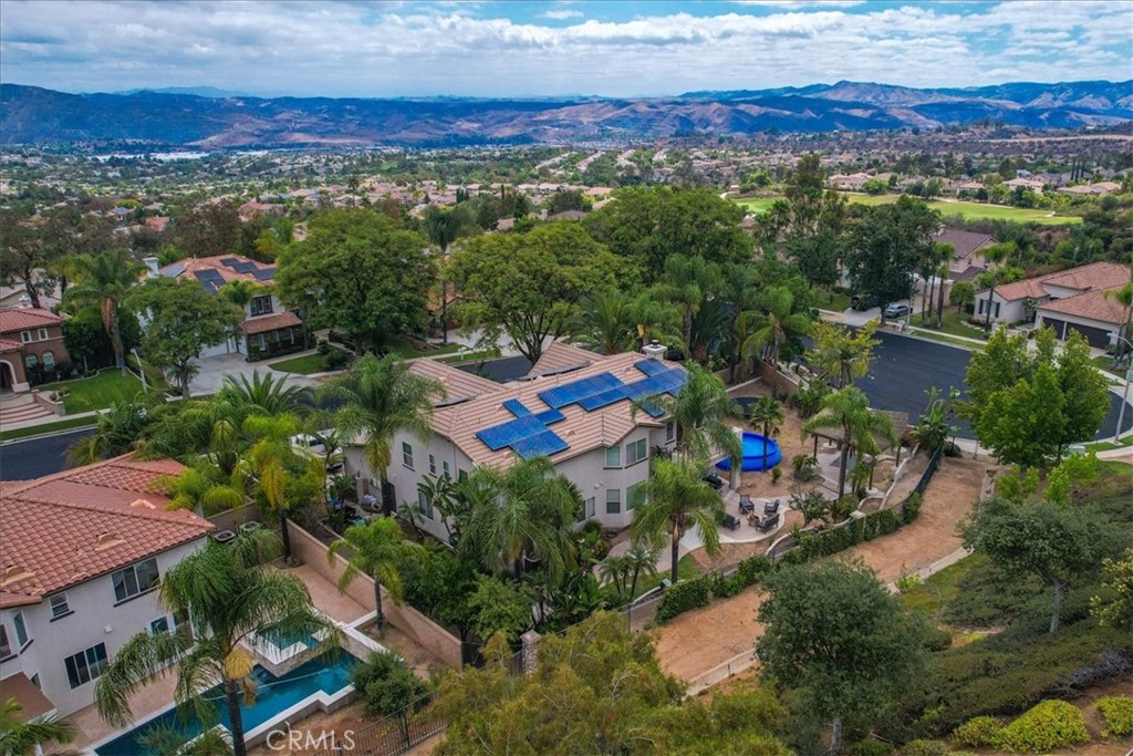 https://media.crmls.org/medias/1939bb72-8005-441e-949d-61b339aad66c.jpg?preset=X-Large