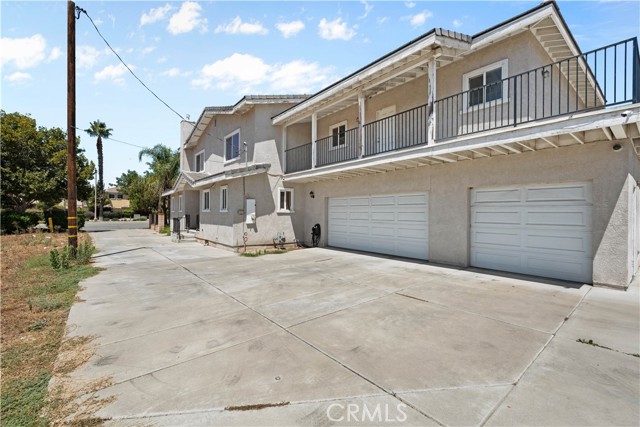 6953 Sierra Avenue, Fontana CA: https://media.crmls.org/medias/193ad05a-ee12-47ac-96bb-9ddbe369c9fd.jpg