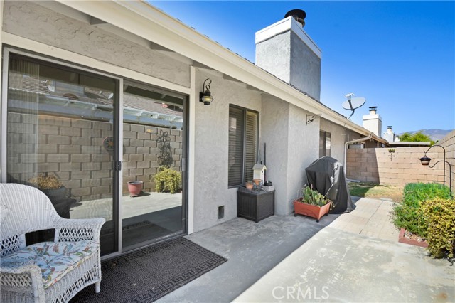 1355 Freedom Way, San Jacinto CA: https://media.crmls.org/medias/193bb792-94dc-428e-a919-7b2115569740.jpg