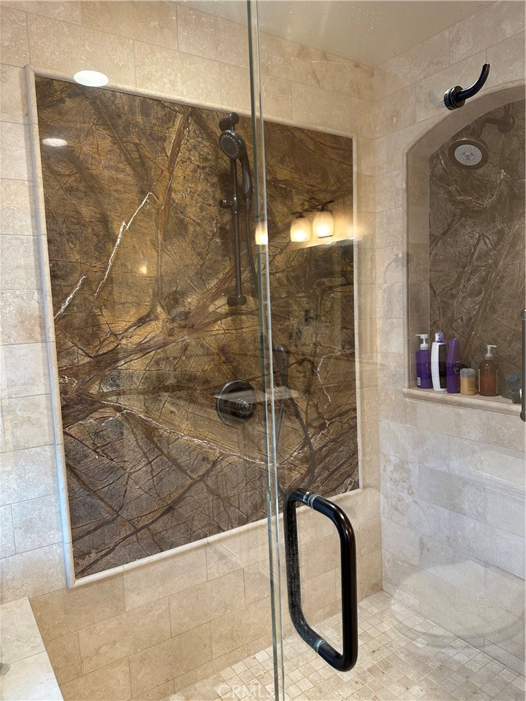 https://media.crmls.org/medias/193c6f62-ba3c-4d9e-b9a0-09576651a2cb.jpg?preset=X-Large