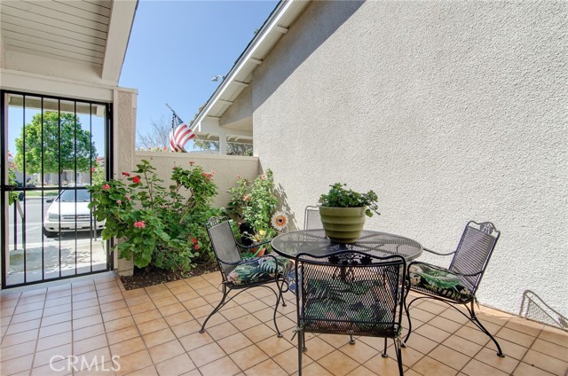 Detail Gallery Image 5 of 24 For 8933 Modesto Cir 1206c,  Huntington Beach,  CA 92646 - 2 Beds | 2 Baths