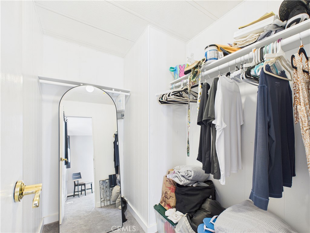 MLS #OC25245628 image #17