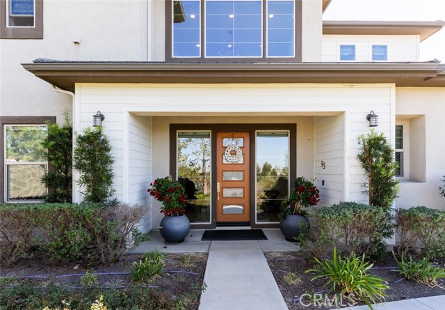 Detail Gallery Image 2 of 62 For 93 Turnstone, Irvine,  CA 92618 - 4 Beds | 4/1 Baths