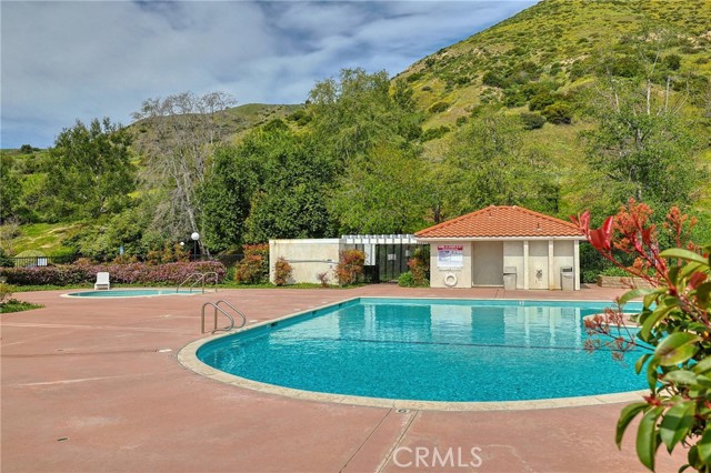 Detail Gallery Image 27 of 31 For 19344 Kilfinan St, Porter Ranch,  CA 91326 - 4 Beds | 3 Baths