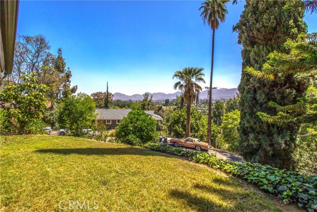 1872 Arroyo Drive, Riverside CA: https://media.crmls.org/medias/193ecfdc-f507-42b9-abe5-421206f1b686.jpg
