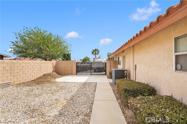 Detail Gallery Image 34 of 44 For 19804 Haida Rd, Apple Valley,  CA 92307 - 4 Beds | 3 Baths