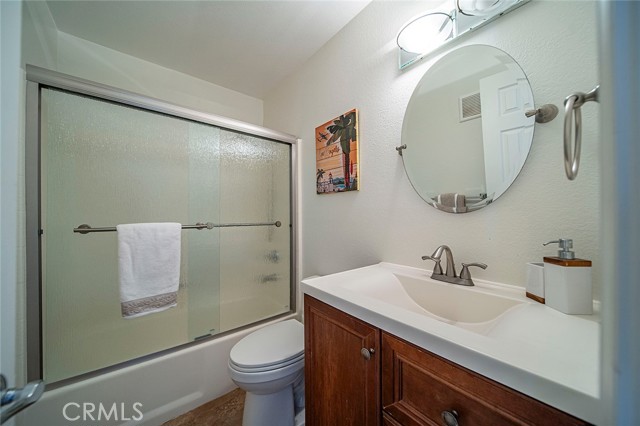 Detail Gallery Image 24 of 30 For 1355 Loma Ave #318,  Long Beach,  CA 90804 - 2 Beds | 2/1 Baths