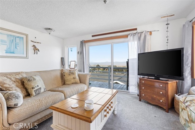 Detail Gallery Image 17 of 33 For 1377 Hillcrest Dr, Morro Bay,  CA 93442 - 3 Beds | 2 Baths