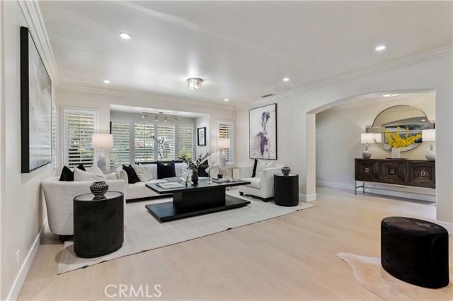 Detail Gallery Image 6 of 45 For 28 W Sycamore Ave, Arcadia,  CA 91006 - 4 Beds | 4 Baths