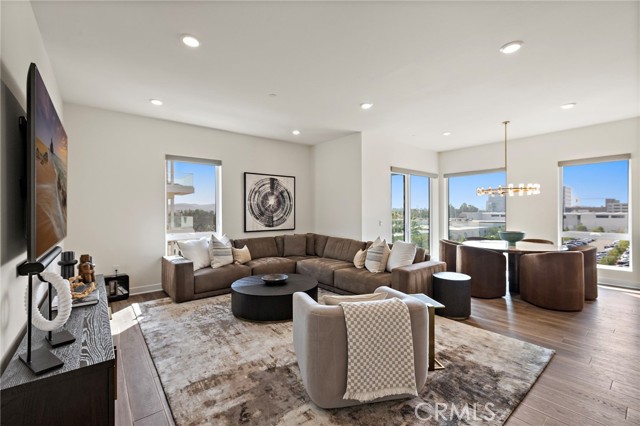 Front Image Thumbnail for CROC25248717