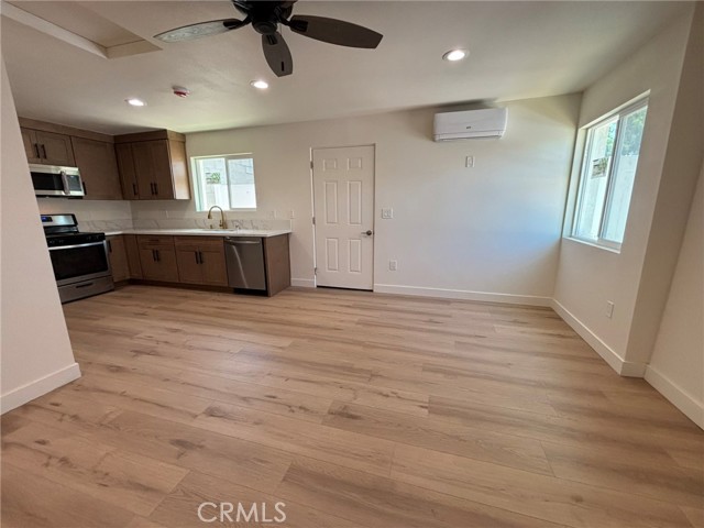 Image 3 of 7 For 2057 Marlborough