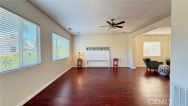 11958 Sunstone Court, Eastvale CA: https://media.crmls.org/medias/19434659-c46c-4555-bcbd-a7653b9bc222.jpg