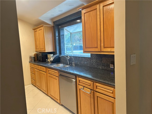 16624 Kelsloan Street, Van Nuys CA: https://media.crmls.org/medias/19444f61-75e2-4e43-a5f2-b353d060636a.jpg