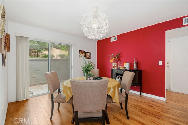 15760 Midwood Drive, Granada Hills CA: https://media.crmls.org/medias/1946d929-dbeb-4bfb-82ee-06bcd9903111.jpg