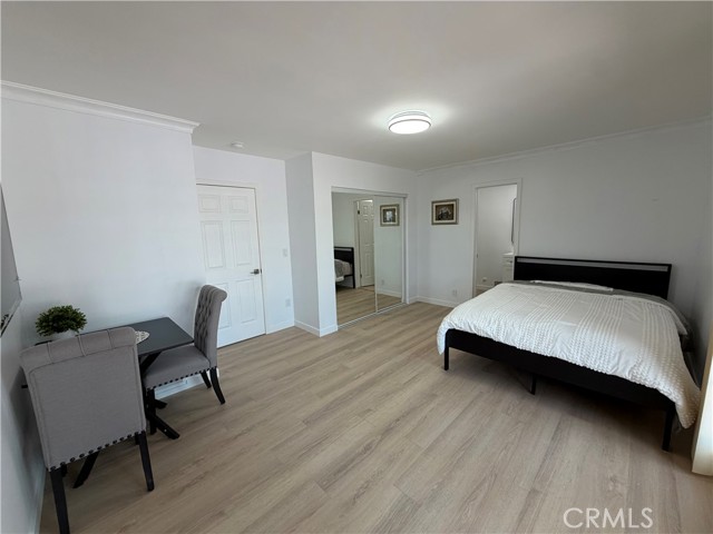 Detail Gallery Image 3 of 3 For 9660 Vanalden, Northridge,  CA 91324 - 5 Beds | 5 Baths