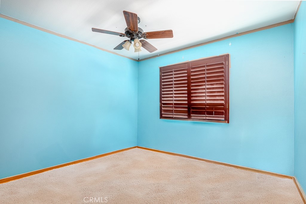 https://media.crmls.org/medias/194866f9-edf6-4f88-8dbc-bb519425b985.jpg?preset=X-Large