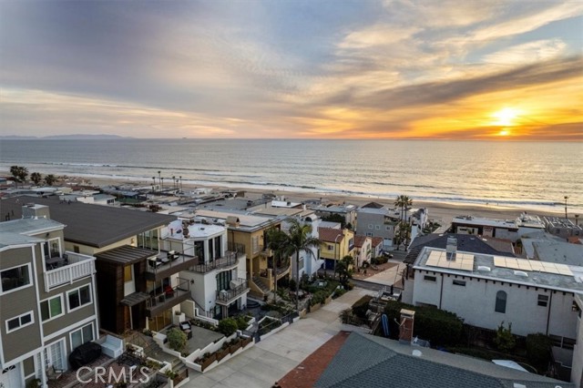 Detail Gallery Image 71 of 75 For 228 31st St, Manhattan Beach,  CA 90266 - 4 Beds | 3/2 Baths