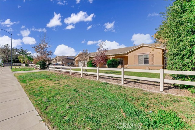 Detail Gallery Image 5 of 64 For 1075 Charles St, Banning,  CA 92220 - 5 Beds | 3 Baths