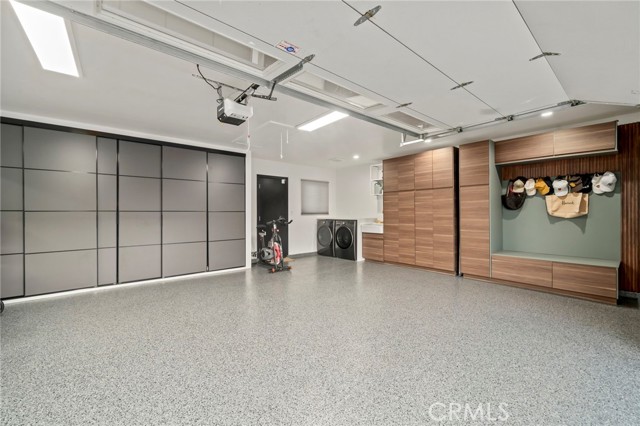 Detail Gallery Image 33 of 42 For 985 Begonia Ave, Costa Mesa,  CA 92626 - 3 Beds | 3 Baths