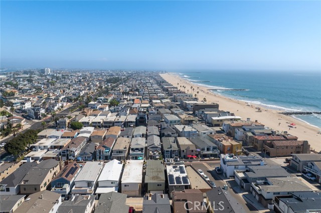 Detail Gallery Image 4 of 15 For 119 46th St "Upper" #B,  Newport Beach,  CA 92663 - 3 Beds | 2 Baths