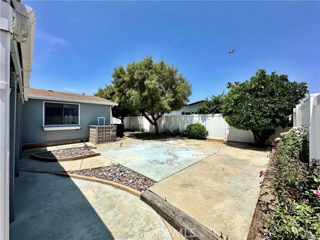 Image 11 of 17 For 2230 Lake Park Drive 223