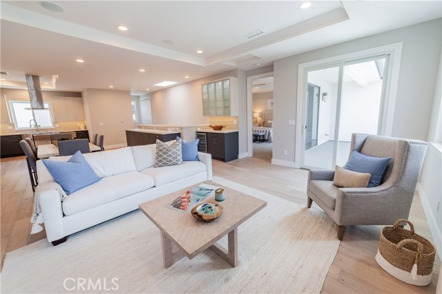 2609 Mathews Avenue B, Redondo Beach, California 90278, 3 Bedrooms Bedrooms, ,2 BathroomsBathrooms,For Sale,Mathews,SB19093537