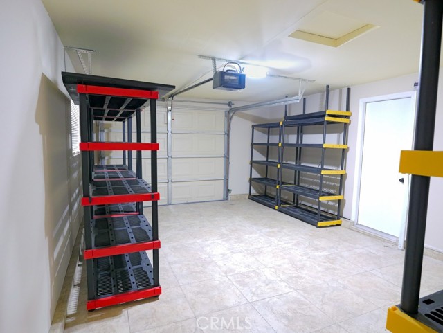 17430 Hemmingway Street, Northridge CA: https://media.crmls.org/medias/194b0f49-955c-49ae-94a9-8f3f68806b8f.jpg