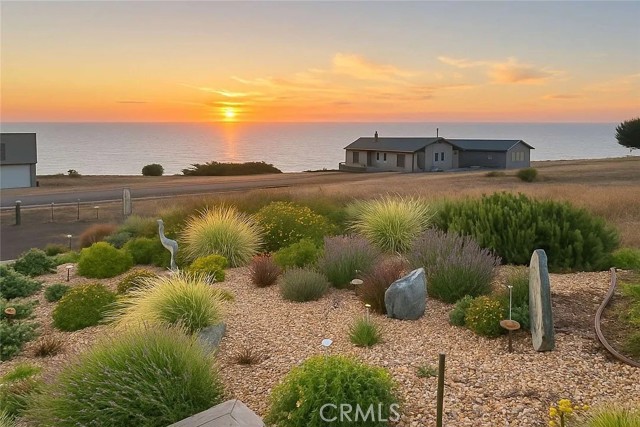 Detail Gallery Image 1 of 26 For 14771 Navarro Way, Manchester,  CA 95459 - 2 Beds | 3 Baths