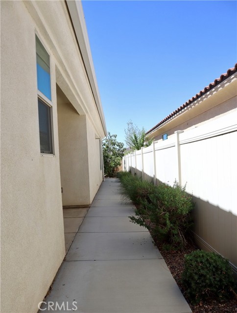 1429 Camino Sueno, Hemet CA: https://media.crmls.org/medias/194b7032-8292-4427-95f9-d40d80a879f1.jpg