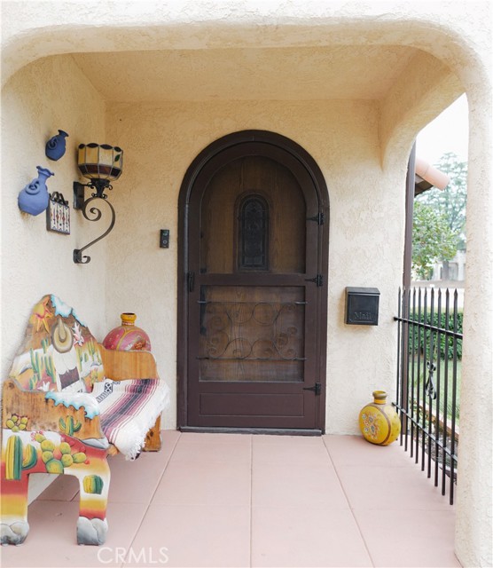 424 W 11th Street, Azusa CA: https://media.crmls.org/medias/194bb18c-f3a0-4d92-ad95-52f3acf8e069.jpg