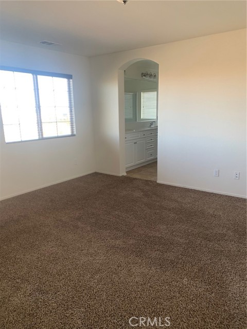 Detail Gallery Image 9 of 10 For 15038 15038 Paseo Verde Place Rw, Victorville,  CA 92394 - 4 Beds | 3 Baths