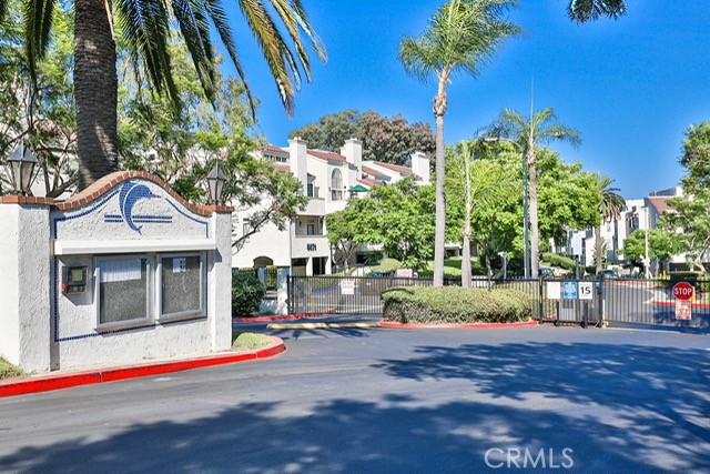 5031 Dorado Dr, Huntington Beach CA: https://media.crmls.org/medias/194c796e-3c16-41d3-86f2-7bdbf491a8d7.jpg