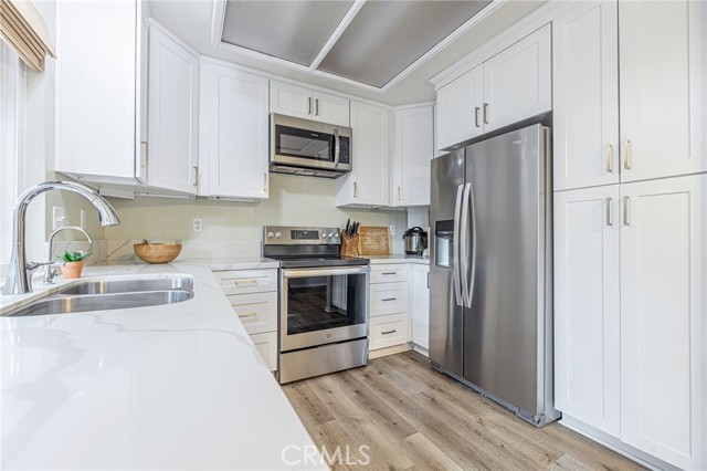 Detail Gallery Image 12 of 25 For 23540 Lampara, Valencia,  CA 91355 - 2 Beds | 2 Baths