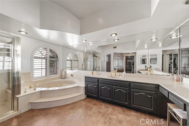 18200 Sandringham Court, Porter Ranch CA: https://media.crmls.org/medias/194cb4c4-02bb-46a2-a96b-02c2a6aaba84.jpg