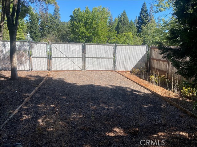 1585 Gate Lane, Paradise CA: https://media.crmls.org/medias/194cfac3-6683-4a83-a140-3b2bfdc994bd.jpg