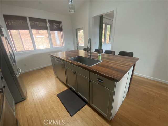Detail Gallery Image 4 of 43 For 18700 Oak Grove Rd, Hidden Valley Lake,  CA 95467 - 3 Beds | 2 Baths