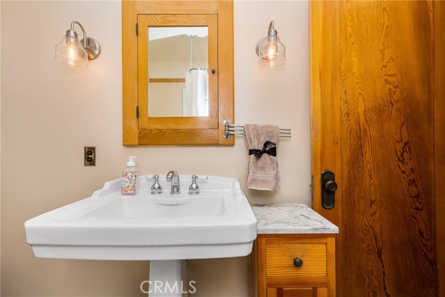 Detail Gallery Image 28 of 39 For 155 N Cleveland St, Orange,  CA 92866 - 4 Beds | 2 Baths