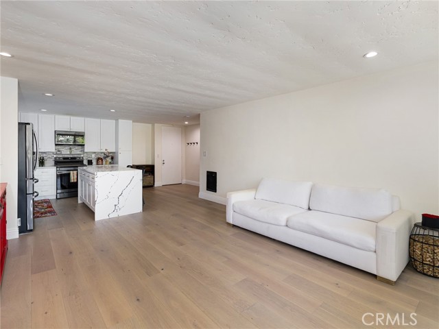 6526 Ocean Crest Drive, Rancho Palos Verdes CA: https://media.crmls.org/medias/194d8a5d-3dc8-4b2b-a732-e9e4d2c9b346.jpg