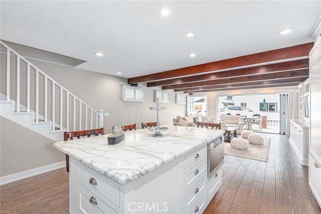Detail Gallery Image 8 of 32 For 213 34th St, Newport Beach,  CA 92663 - 3 Beds | 3 Baths