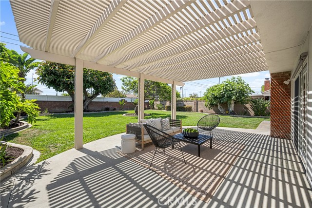 11771 Paseo Bonita, Los Alamitos CA: https://media.crmls.org/medias/194ed189-82d7-4981-baa7-cacbf5ed281e.jpg
