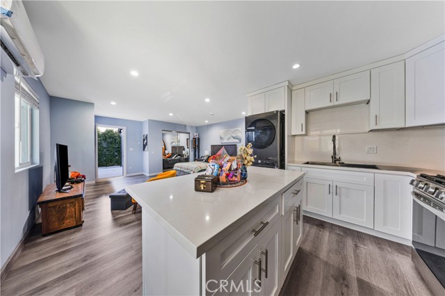 Detail Gallery Image 8 of 27 For 20200 Lassen, Chatsworth,  CA 91311 - – Beds | – Baths