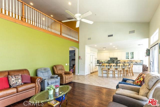 18568 Arbor Gate Lane, Yorba Linda CA: https://media.crmls.org/medias/195079cb-3ff4-4460-9290-8db4568bbe0e.jpg